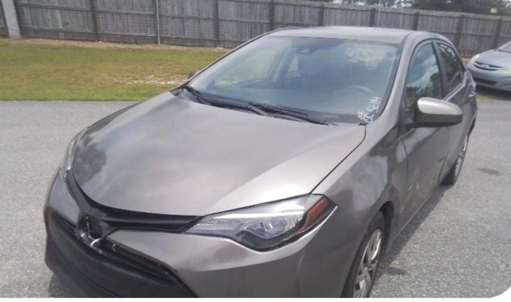 2018 Toyota Corolla LE's photo