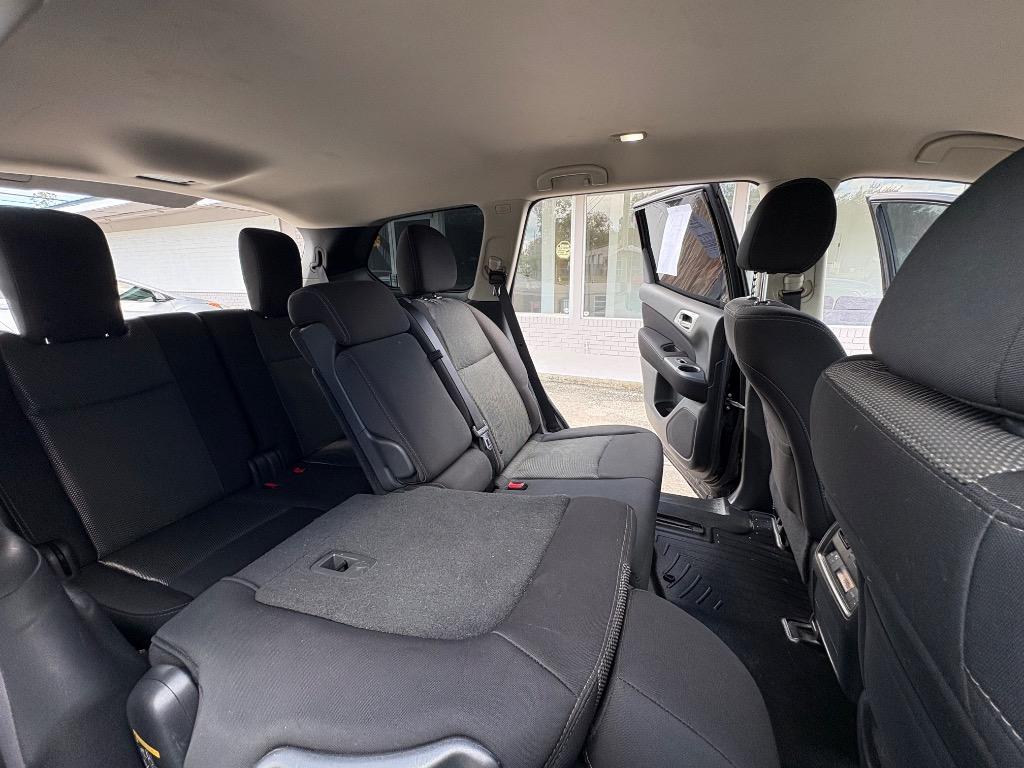 2017 Nissan Pathfinder SV - Photo 18