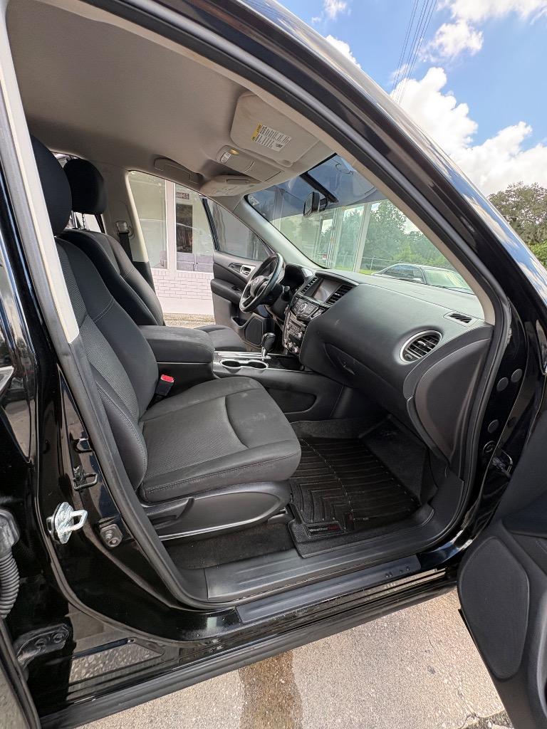 2017 Nissan Pathfinder SV - Photo 14