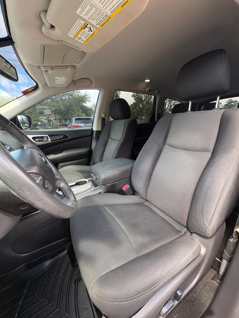 2017 Nissan Pathfinder SV - Photo 13