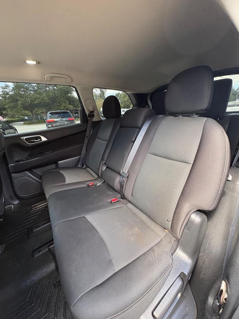 2017 Nissan Pathfinder SV - Photo 17