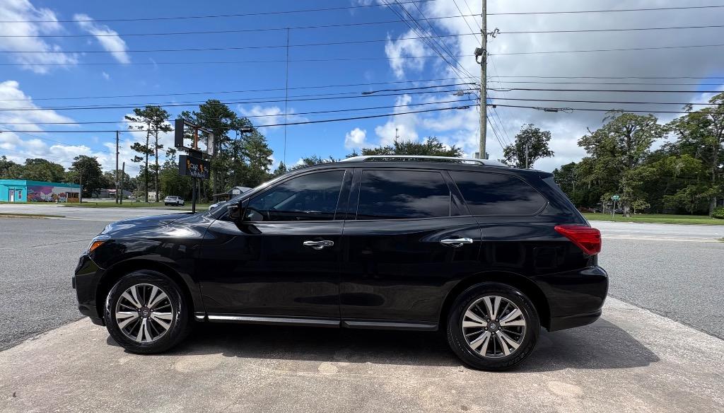 2017 Nissan Pathfinder SV - Photo 8