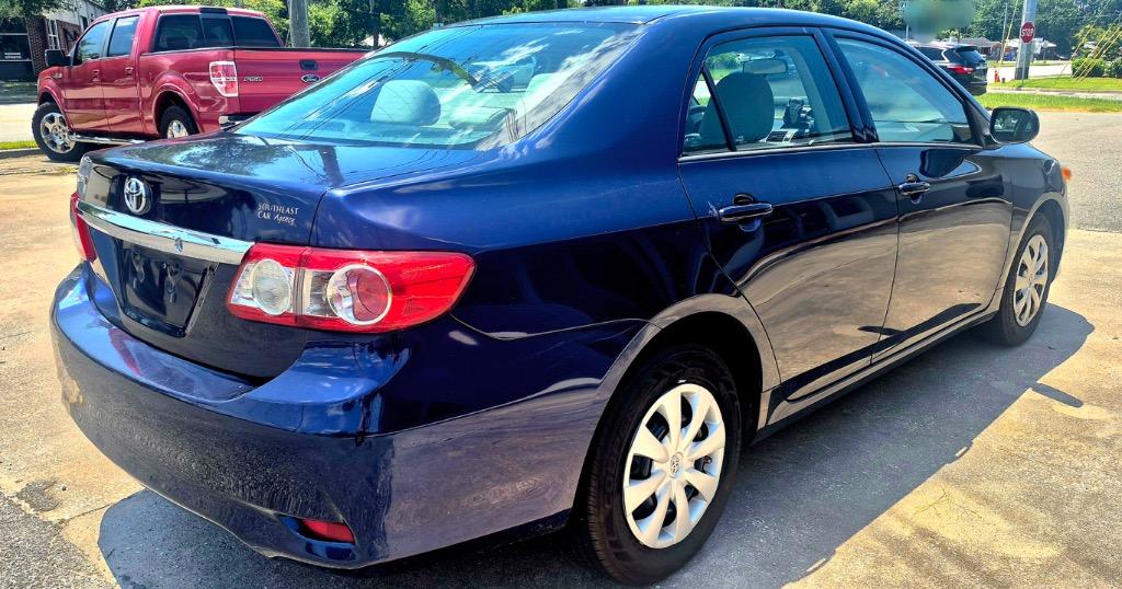 2013 Toyota Corolla LE Special Edition - Photo 7